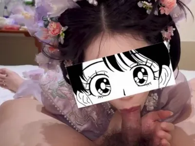 Gái xinh trong bộ đồ nàng nhỏ liếm cặc cực đã